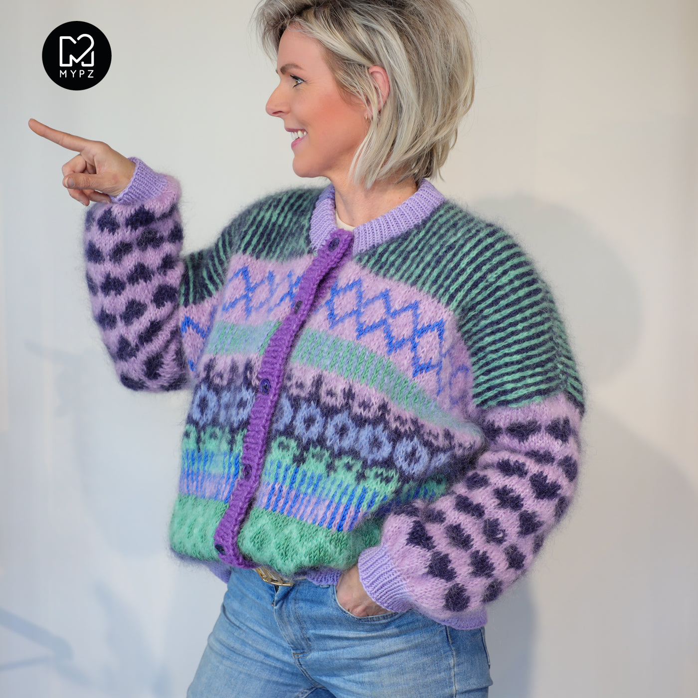 PREORDER | Knitting Kit – MYPZ Cardigan True Blue No6 (ENG-NL-DE)