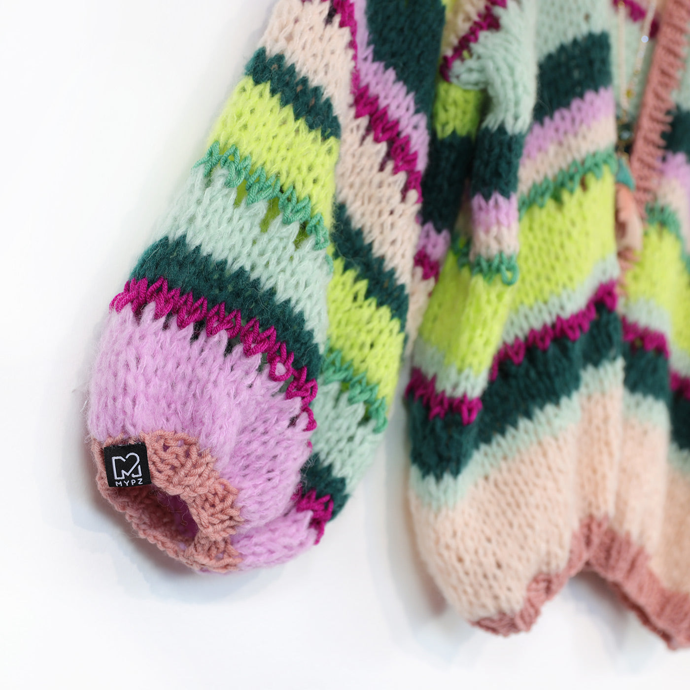 Knitting kit – MYPZ Light Alpaca Cardigan Featherlight No10 (ENG-NL-DE)